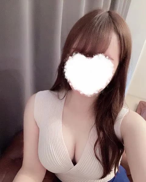 三上ひな