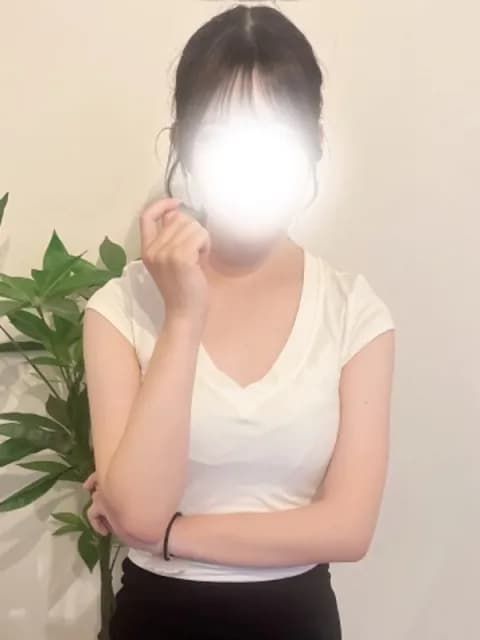 白雪さんのプロフィール｜広島市中区・メンズエステ｜Grace Spa