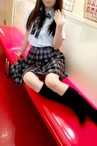 しおみ(22)｜プロフィール｜いちゃいちゃ恋愛エステlove+｜メンズエステ｜ラブプラス池袋店