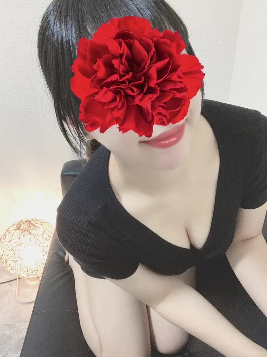 ちさと プロフィール｜石川 金沢 メンエス『金沢メンズエステ Lush ＆ Hush』