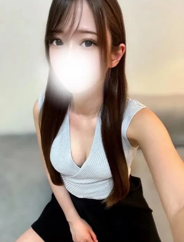 深田ひな