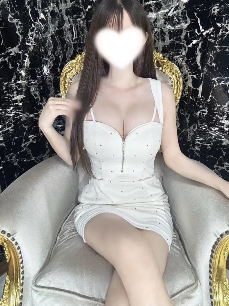 結城 ナナ