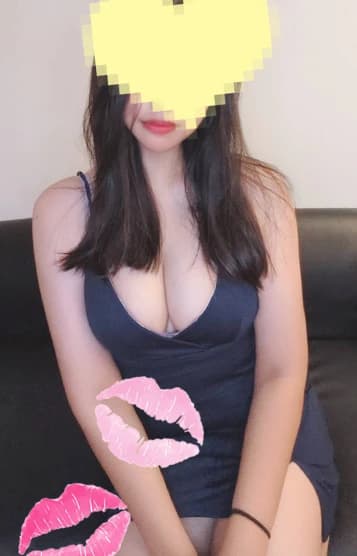 綾苑らいら