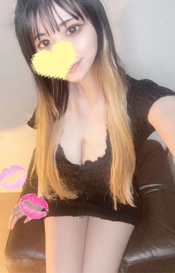 三条りあ