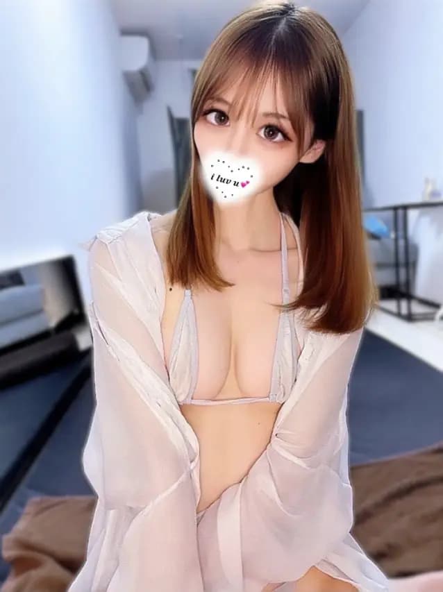 蓮水まりな