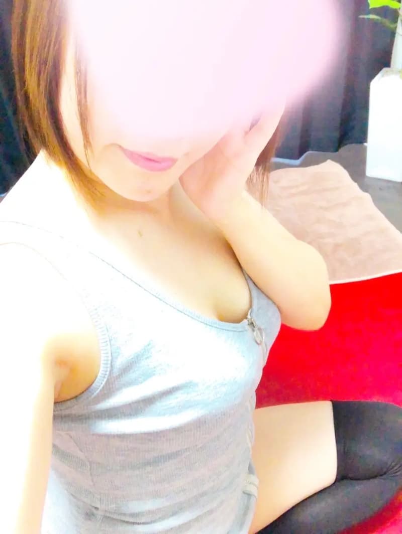 八木まみ
