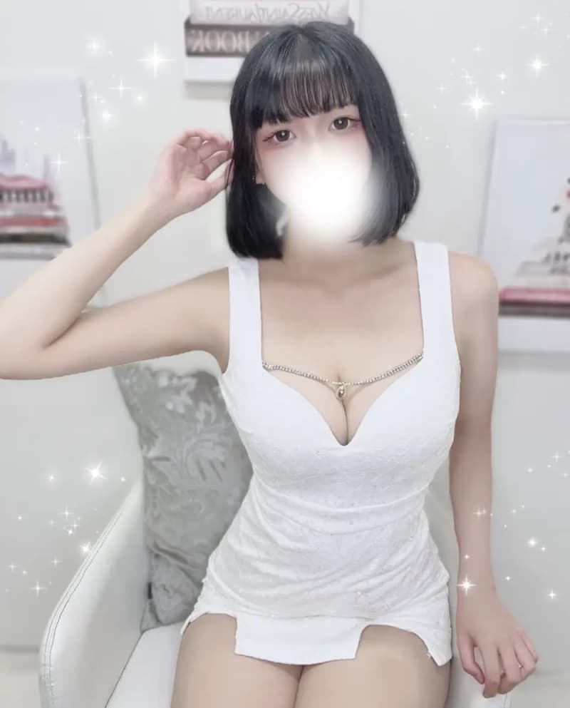 華咲 あや