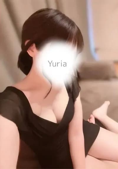 ゆりあ