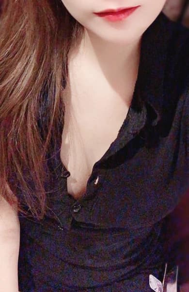 愛葉 ゆうな