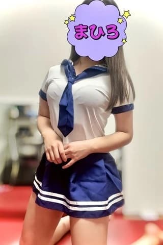 蒼井まひろ