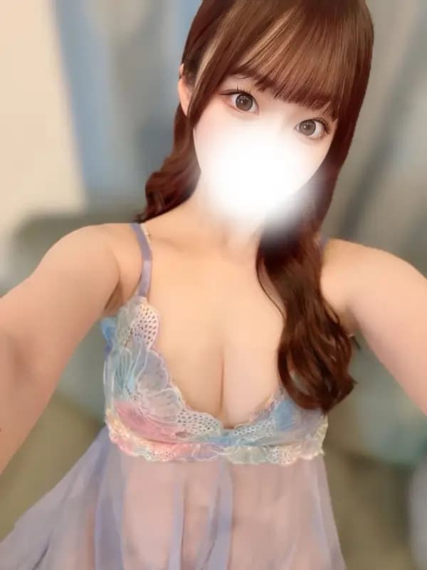 深田れな（ふかだれな）