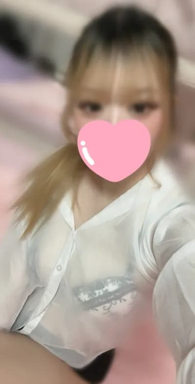 ひな のプロフィール | メンズエステ ねむりる | 五感を満たす至福のリラクゼーション。身も心もリラックスできる最高の癒しをご提供いたします。