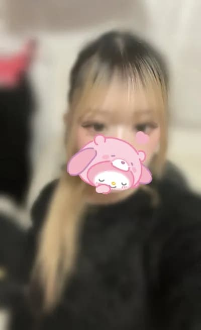 ひな のプロフィール | メンズエステ ねむりる | 五感を満たす至福のリラクゼーション。身も心もリラックスできる最高の癒しをご提供いたします。