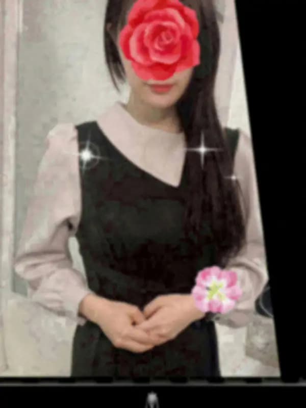 神田りなさんのプロフィール|施術のプロフェッショナルなセラピストと高級感のあるルームで高級施術を堪能|マセラティ銀座 北新地梅田店/ 銀座本店