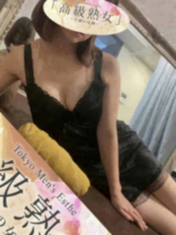 水嶋なみさんのプロフィール|大人の女性による、寛容力と包容力のある美蝶が戯れる、高級店でのサービスを✨ずば抜けた才覚をもつセラピストによる究極の施術を受けることができる、90分コースをぜひご堪能ください。|東京目黒高級セレブ熟女