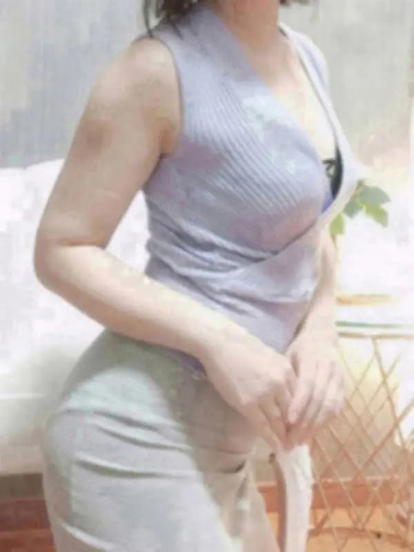 柚木ほのかさんのプロフィール|大人の女性による、寛容力と包容力のある美蝶が戯れる、高級店でのサービスを✨ずば抜けた才覚をもつセラピストによる究極の施術を受けることができる、90分コースをぜひご堪能ください。|東京目黒高級セレブ熟女