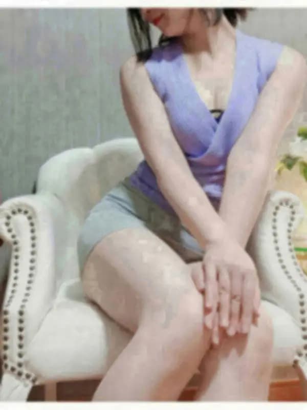 柚木ほのかさんのプロフィール|大人の女性による、寛容力と包容力のある美蝶が戯れる、高級店でのサービスを✨ずば抜けた才覚をもつセラピストによる究極の施術を受けることができる、90分コースをぜひご堪能ください。|東京目黒高級セレブ熟女