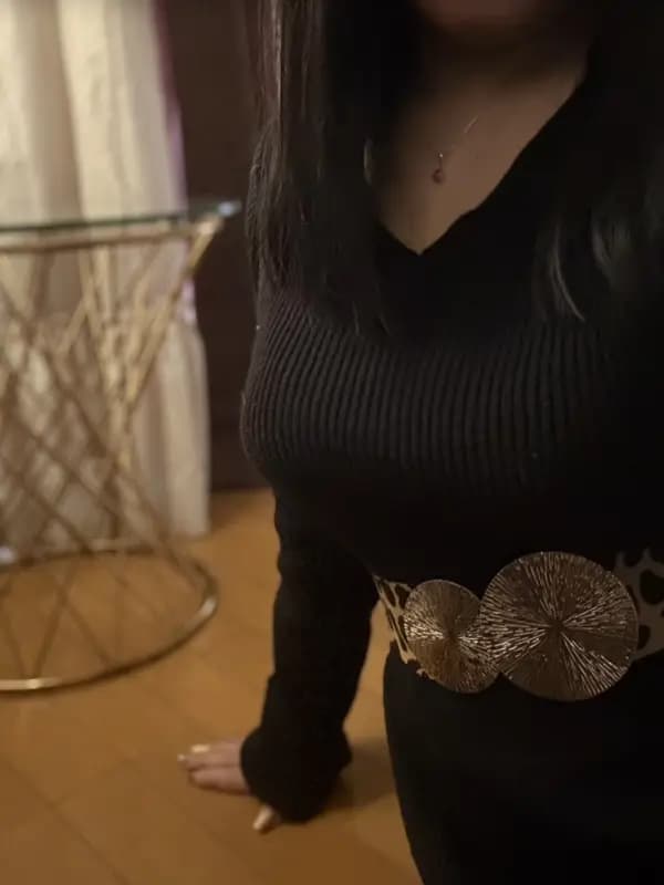中森つばきさんのプロフィール|大人の女性による、寛容力と包容力のある美蝶が戯れる、高級店でのサービスを✨ずば抜けた才覚をもつセラピストによる究極の施術を受けることができる、90分コースをぜひご堪能ください。|東京目黒高級セレブ熟女