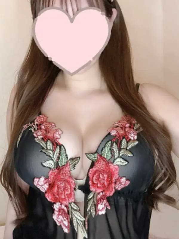 茉白ゆなさんのプロフィール|東京 メンズエステ|RHEA SPA(レアスパ)