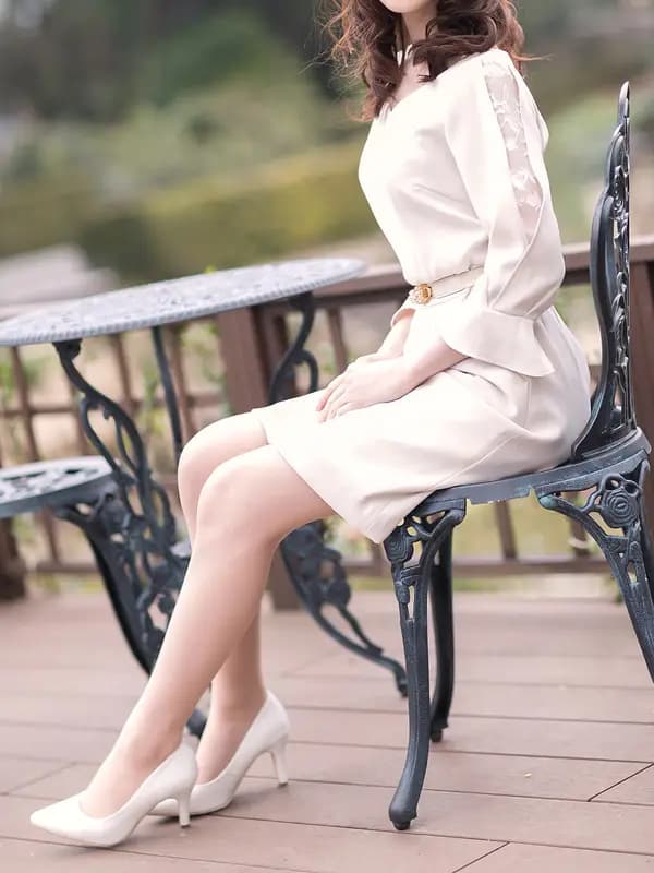水原 萌桃プロフィール|麻布十番・六本木メンズエステ『aroma MON~門~』