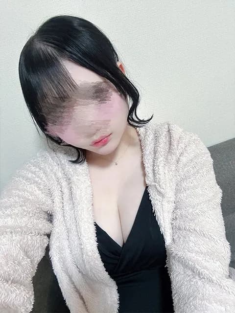 桃田 さなさんのプロフィール|赤羽・メンズエステ|Lux moment(ラグモーメント)