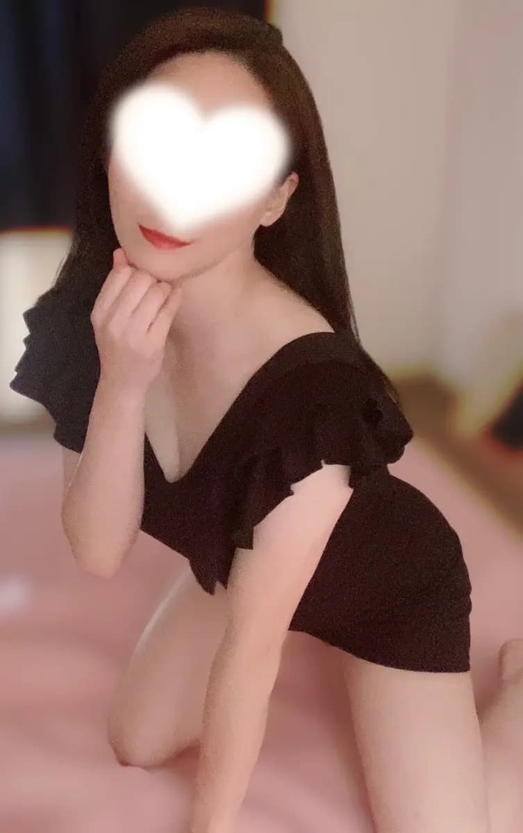 吉村まゆ | 30代以上のハイクラスな淑女が在籍する極上の空間 | 代々木上原メンズエステ淑女の手