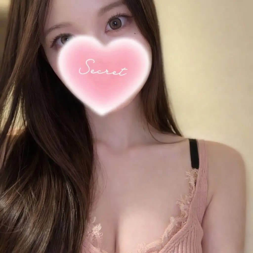 瀬戸かりな | 学芸大学・自由が丘メンズエステ Brown(ブラウン)の在籍セラピスト学芸大学・自由が丘メンズエステ Brown(ブラウン)