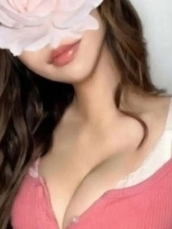ゆみなさんのプロフィール|一流のセラピストによる高級メンズエステ|月の宿