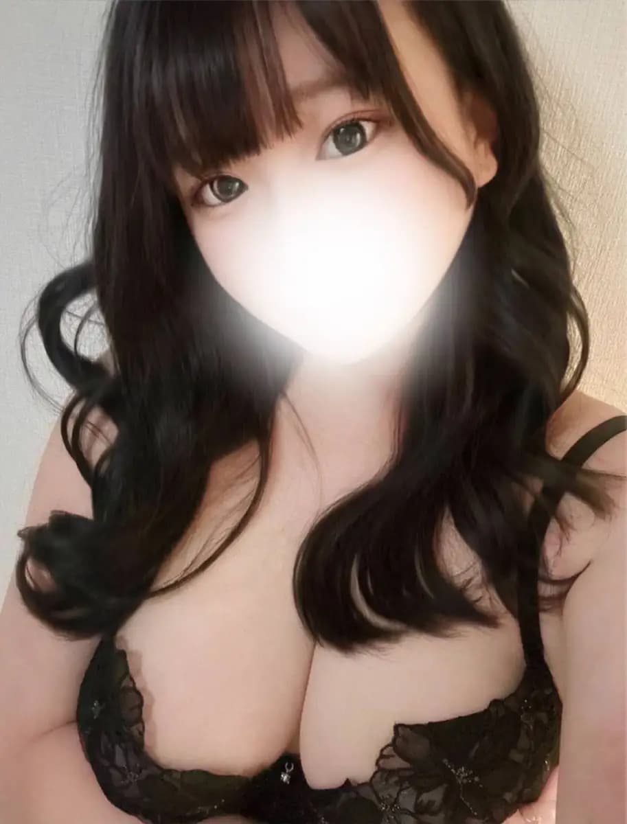 涼宮ひな プロフィール|上野メンズエステ『Grace Tokyo』-上野・御徒町-