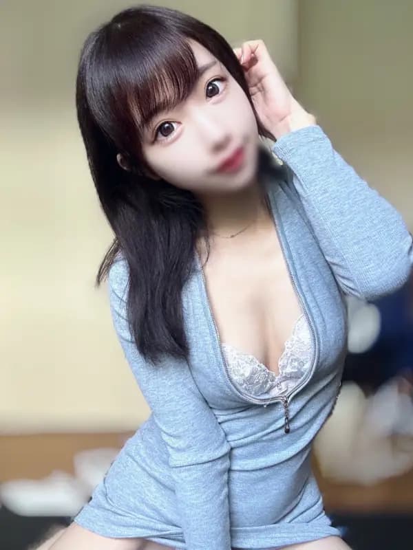神巫ひよりさんのプロフィール|新大久保 ・高田馬場メンズエステ|felix(フェリックス)