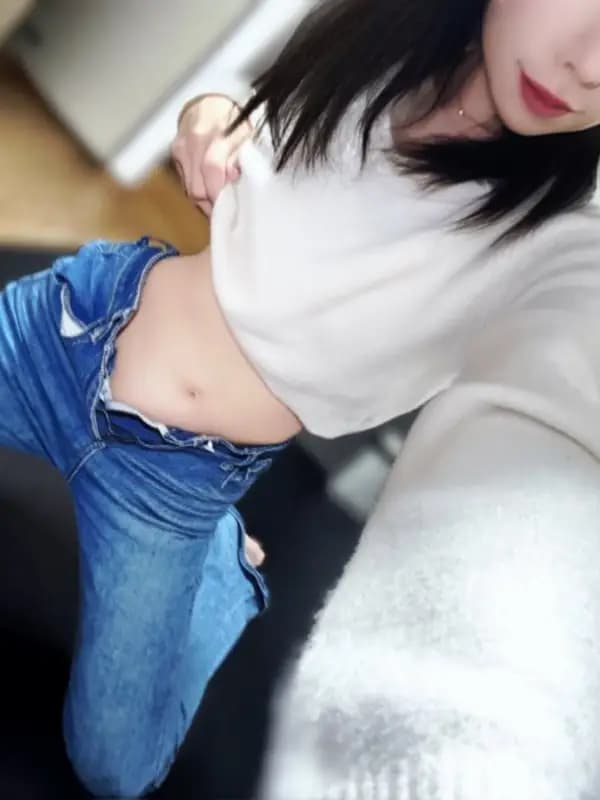 神巫ひよりさんのプロフィール|新大久保 ・高田馬場メンズエステ|felix(フェリックス)