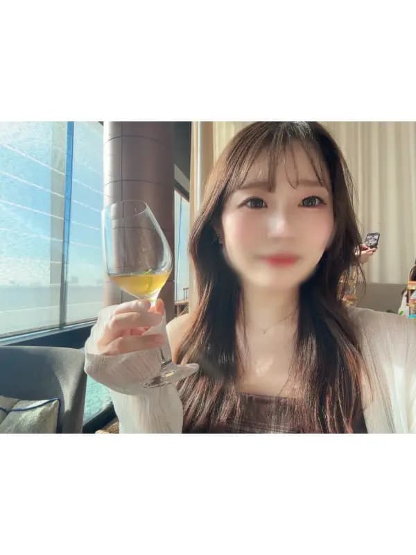 桜井 ゆいなさんのプロフィール|新大久保 ・高田馬場メンズエステ|felix(フェリックス)