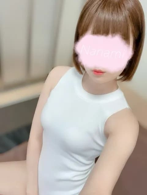 鹿乃ななみさんのプロフィール|恵比寿・メンズエステ|Vicca+plus.