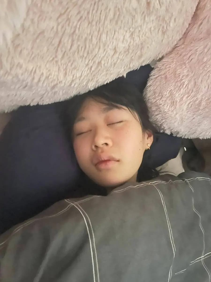 スタッフ あいな プロフィール|愛知 名古屋 メンズエステ 『Amoureux(アムアージュ)』