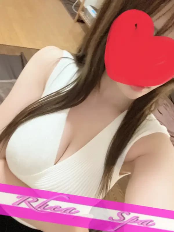 秋山なつきさんのプロフィール|東京 メンズエステ|RHEA SPA(レアスパ)