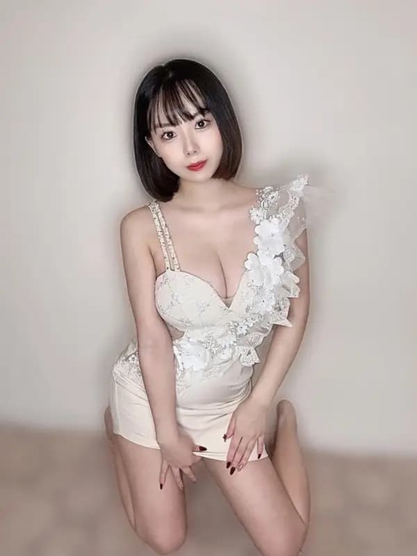 李舞まいさんのプロフィール|新宿・大久保・高田馬場・池袋・恵比寿 メンズエステ|ELTERAS TOKYO - エルテラス -