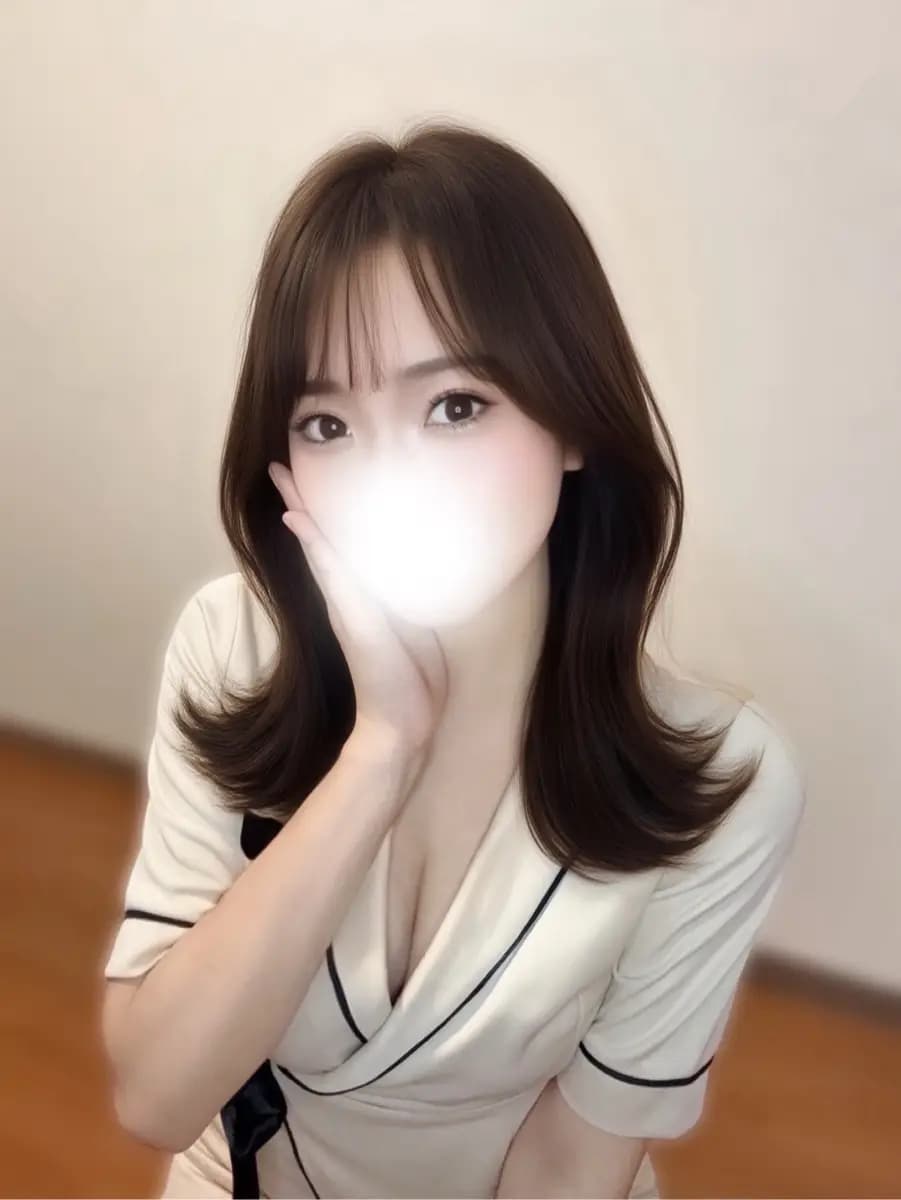御堂えま プロフィール|神奈川 武蔵小杉 メンズエステ『LUXENTIQUE—ラグザンティーク』