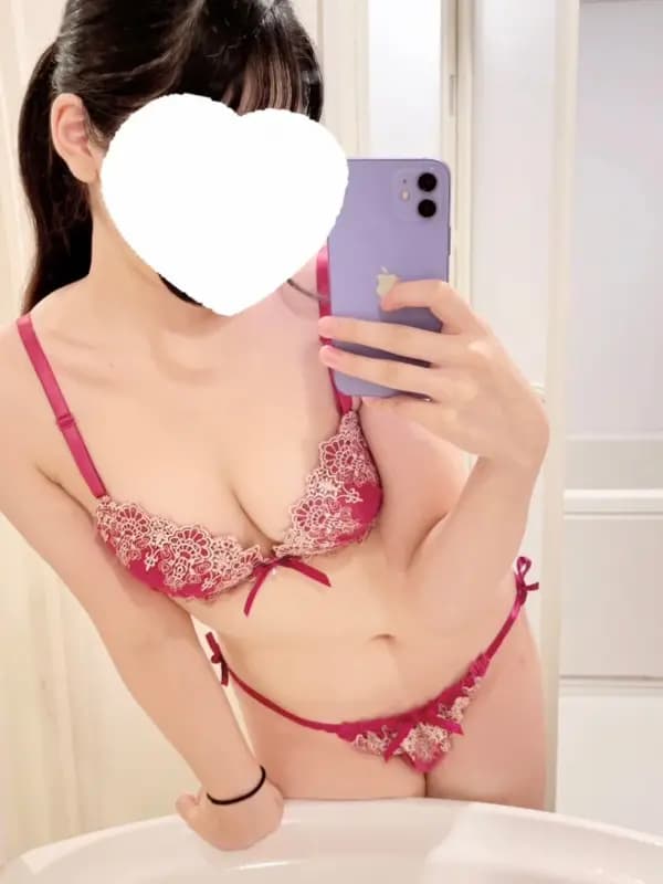 あゆかさんのプロフィール|越谷メンズエステ|RedRibbon(レッドリボン)越谷