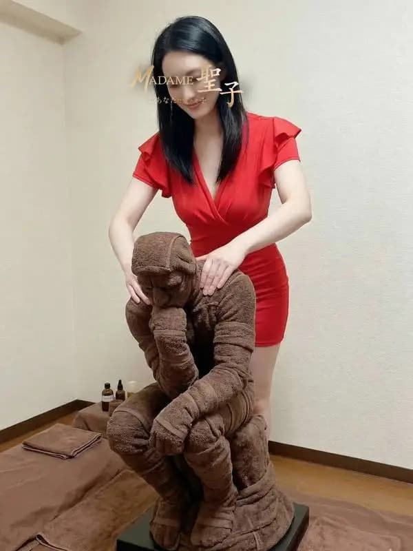 れおプロフィール|愛知 名古屋市メンズエステ『MADAME聖子』