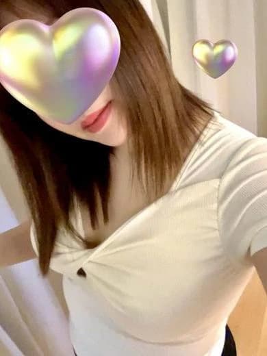 船橋メンズエステ フィオラ~Fiora~|四つん這い専門の癒しサロン | 中里 えま プロフィール