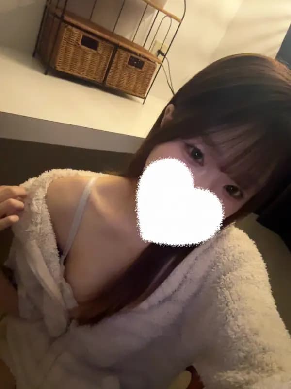 神楽るいさんのプロフィール|めんくら | 北千住メンエス | かわいい女の子と過ごす、誰にも邪魔されないリラックスタイム♪|北千住メンズエステ めんくら