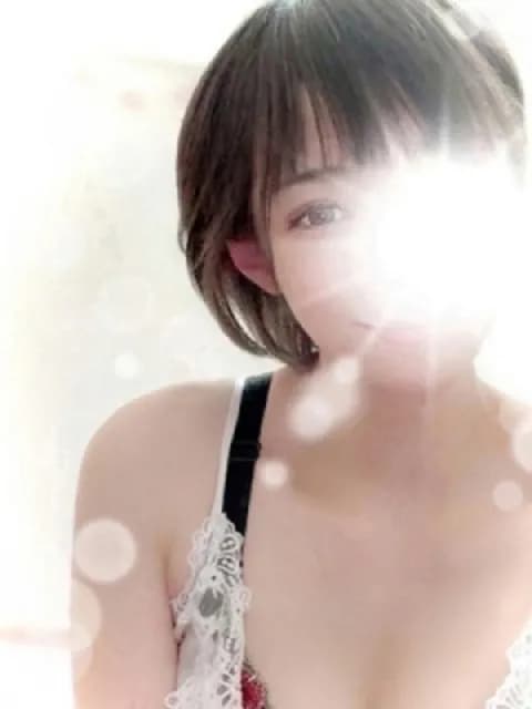 吉沢 しほさんのプロフィール|京都・メンズエステ|Pure White (ピュアホワイト)