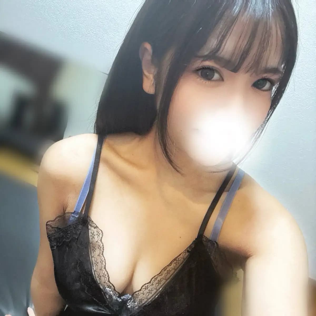 三上まじゅ プロフィール|下北沢・笹塚 メンズエステ 『椿-oil-』